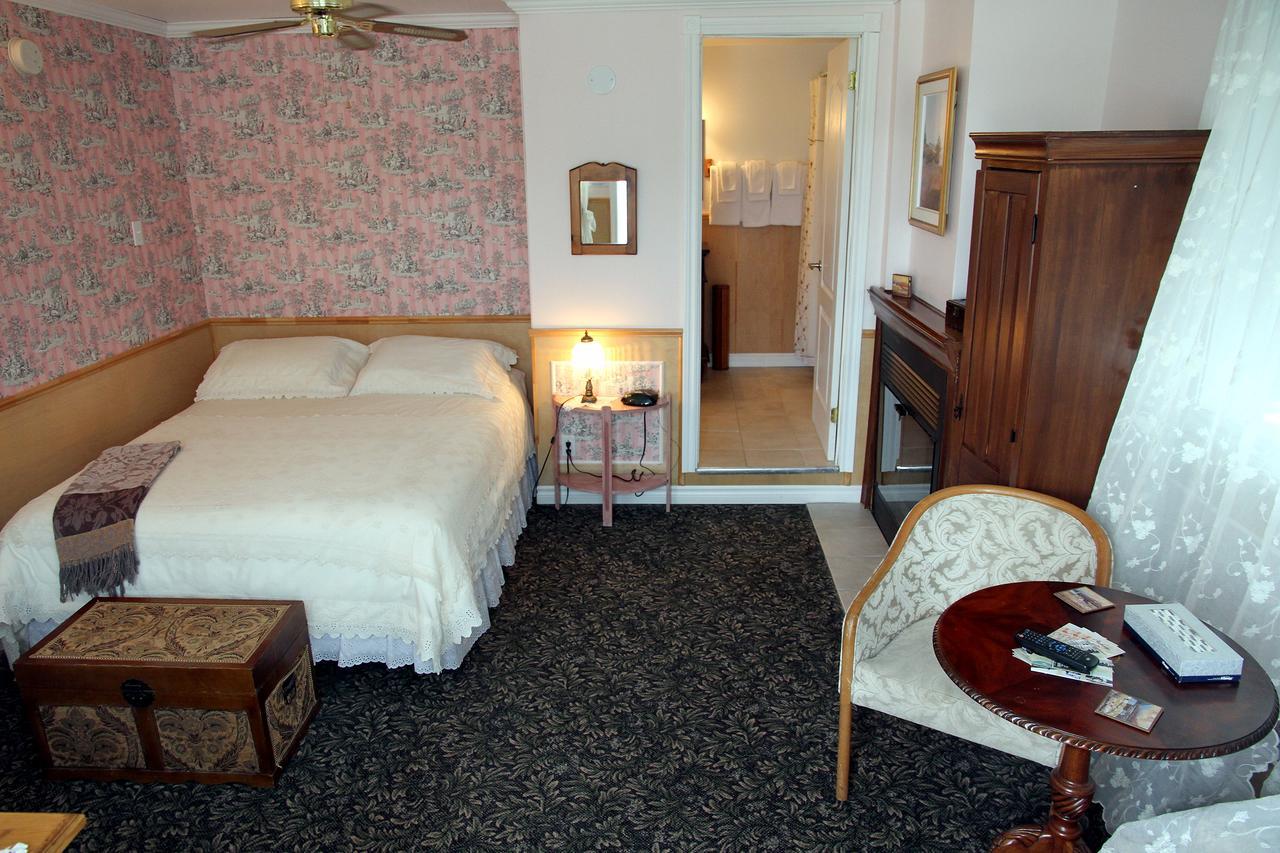Auberge Des Cevennes L'Anse-Saint-Jean Bagian luar foto